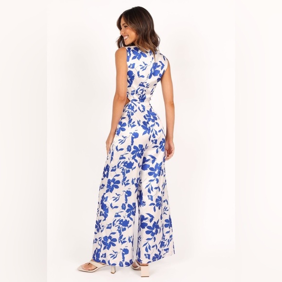PETAL & PUP LULU WRAP FRONT JUMPSUIT - BLUE FLORAL S B110 - Picture 6 of 9